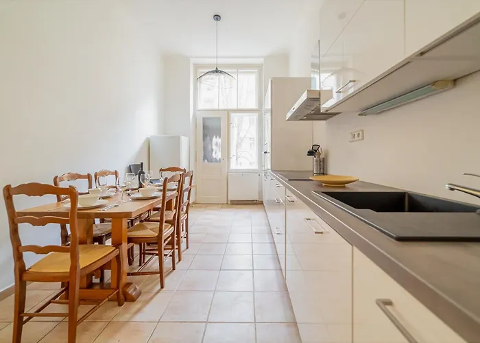 Charming In The Heart Of By Rentez Apartmán Praha