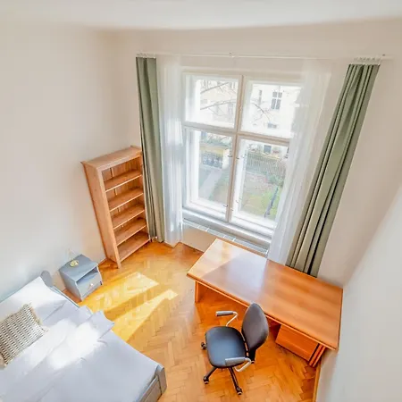 Appartamento Charming In The Heart Of By Rentez Praga